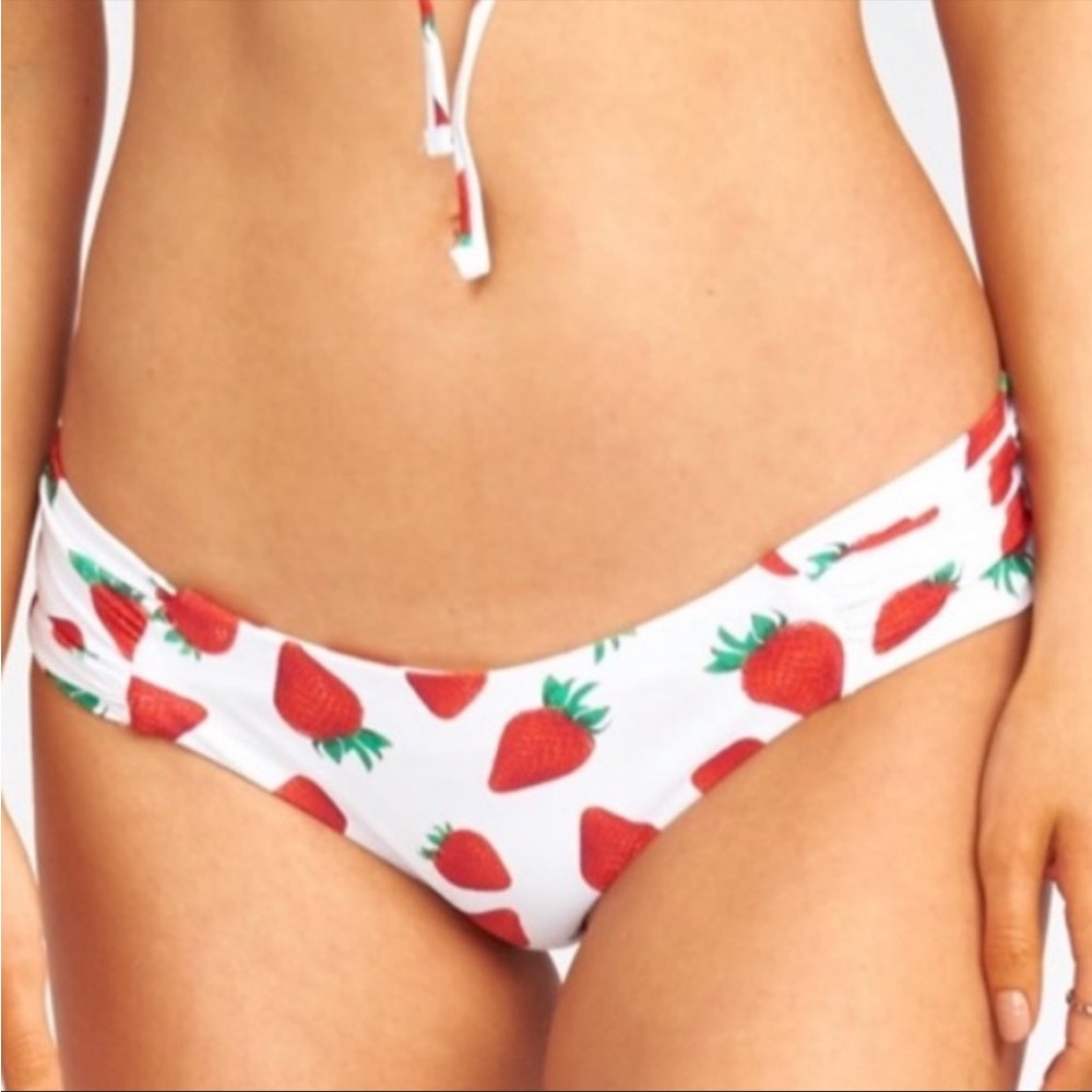 SHOW ME YOUR MUMU Strawberry fields bikini bottom